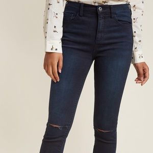 ModCloth “Ain’t A Frayed of Nothin’” skinny jeans